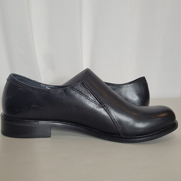 BCBGeneration Brandi Black Leather Side Zip Slip On Loafers - Size 7.5 - Picture 4 of 12